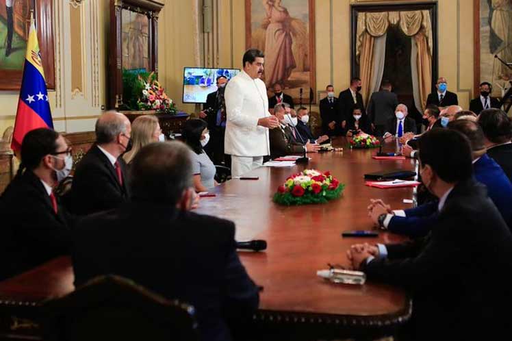 Presidente de Venezuela ratifica apoyo al poder legislativo