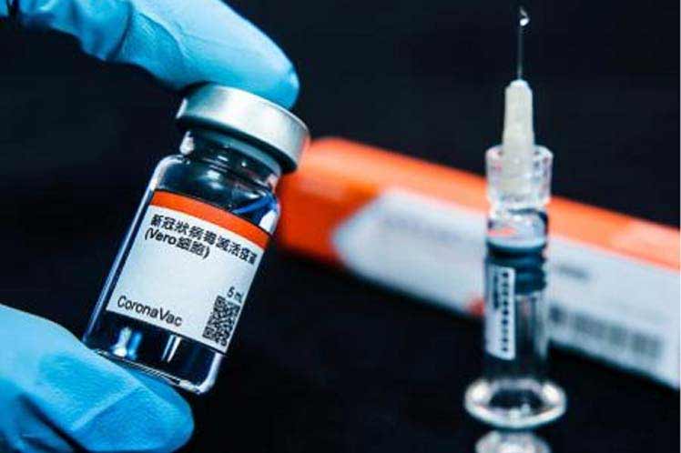 Recibe Chile 2,2 millones de dosis de vacuna china antiCovid-19