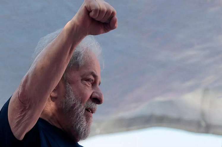 Lula superaría a Bolsonaro en segunda vuelta elecciones en Brasil