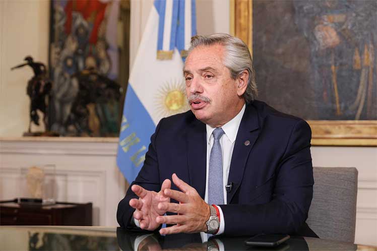 Presidente argentino positivo a la Covid-19