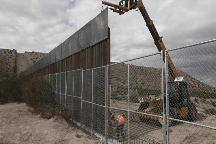 Biden pone fin a fondos para muro fronterizo con México