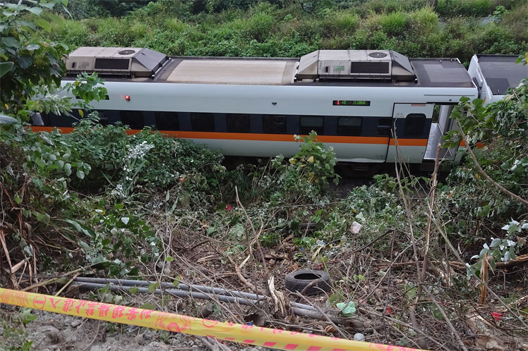 Xi Jinping lamenta accidente ferroviario en Taiwán