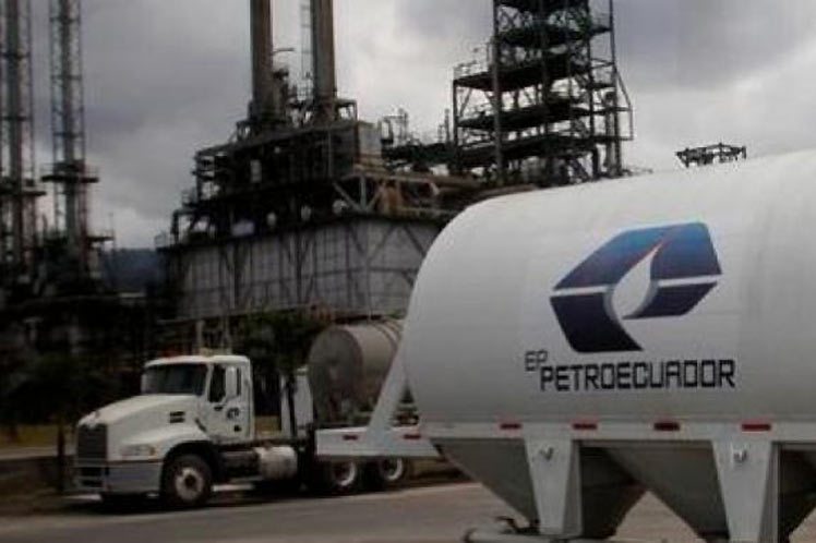 Empresa petrolera de Ecuador suspende operaciones por erosión