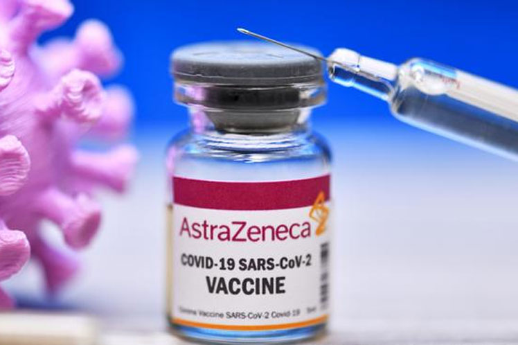 Tercera dosis de AstraZeneca refuerza protección contra Covid-19