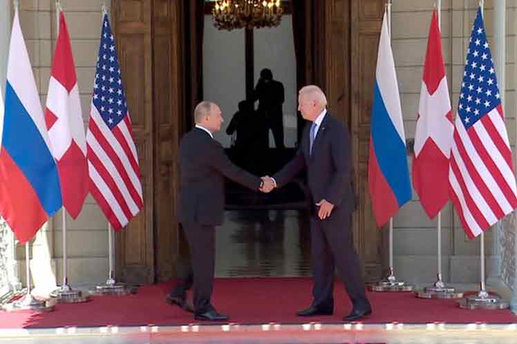 Kremlin consideró positiva la cumbre presidencial Rusia-EEUU