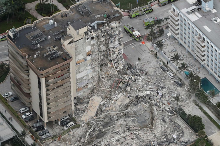 Concluye búsqueda de víctimas en edificio colapsado en Miami, EEUU