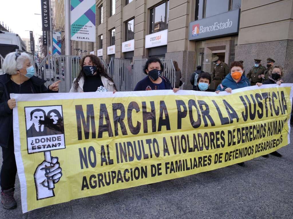 Familiares de Detenidos Desaparecidos presentan carta por indultos a ex agentes del Estado, violadores de Derechos Humanos en la dictadura