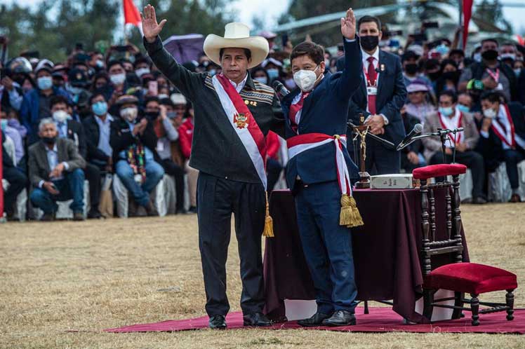 Gabinete de Perú buscará ratificación del Congreso
