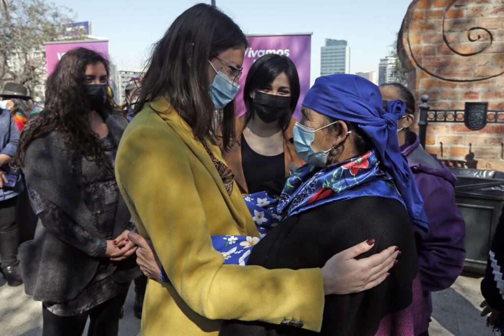 Municipalidad de Santiago conmemoró el Día Internacional de las Mujeres Indígenas