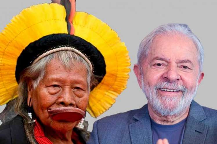 Mayor líder indígena de Brasil anunció apoyo a Lula
