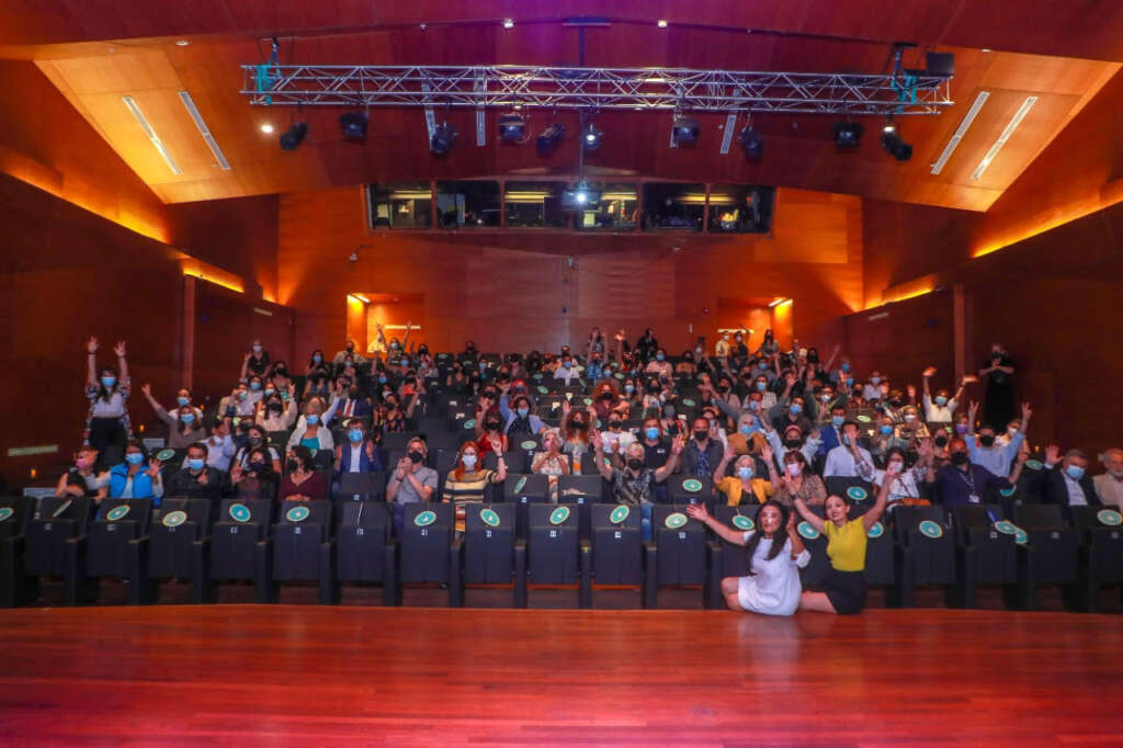 Festival Santiago a Mil revela su programación 2022 y homenajea a Jaime Vadell
