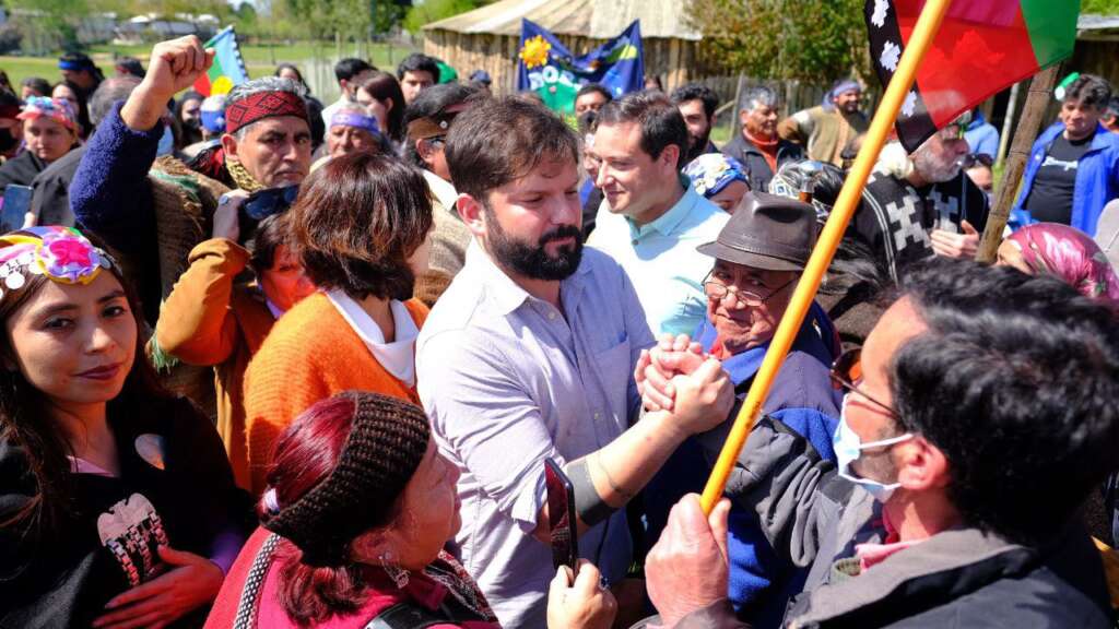 Red de pueblos autóctonos apoya a candidato chileno Gabriel Boric