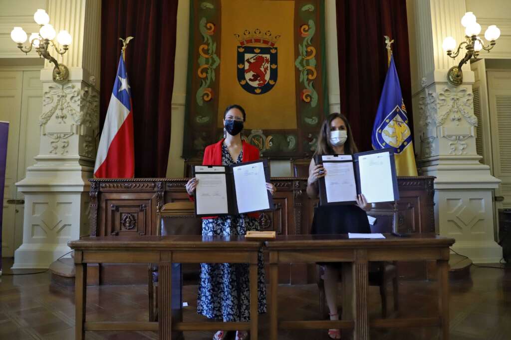 Municipalidad de Santiago y Consejo para la Transparencia firman convenio de cooperación para avanzar en probidad