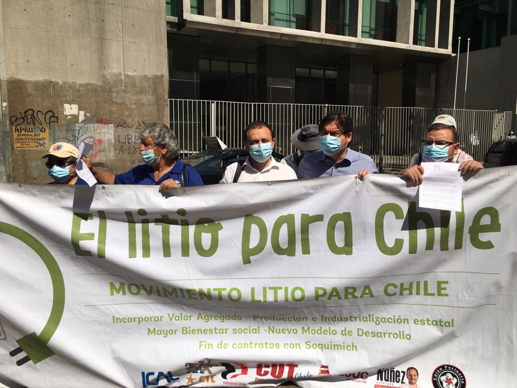 Movimiento “Litio para Chile” se manifestó para invalidar licitación