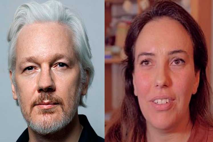 Assange contrae matrimonio en cárcel de máxima seguridad británica