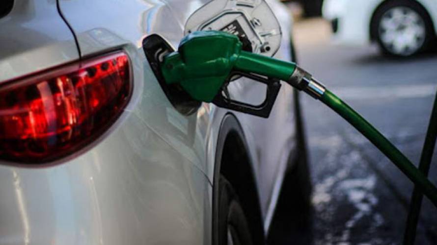 Continúa caída del precio de la gasolina