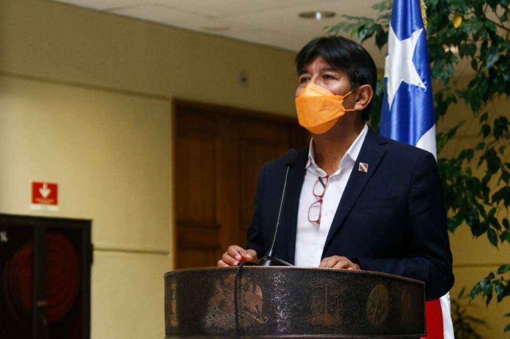 Senador Velásquez (FRVS) por urgencia a proyecto de ley de amnistía: “Por cierto que no contamos con los votos de la derecha que defendió a delincuentes de cuello y corbata”