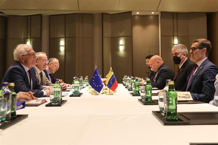 Venezuela ratifica disposición al diálogo con Unión Europea