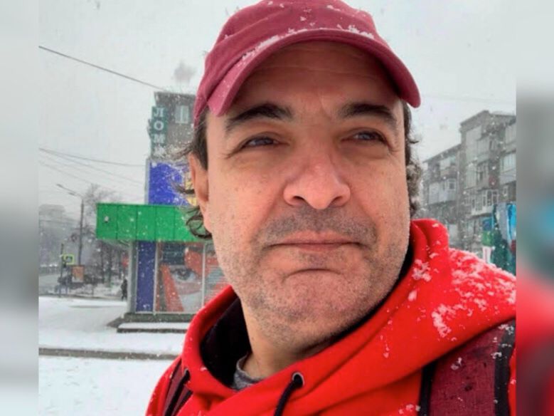 Denuncia de muerte de artista chileno en Ucrania carece de pruebas