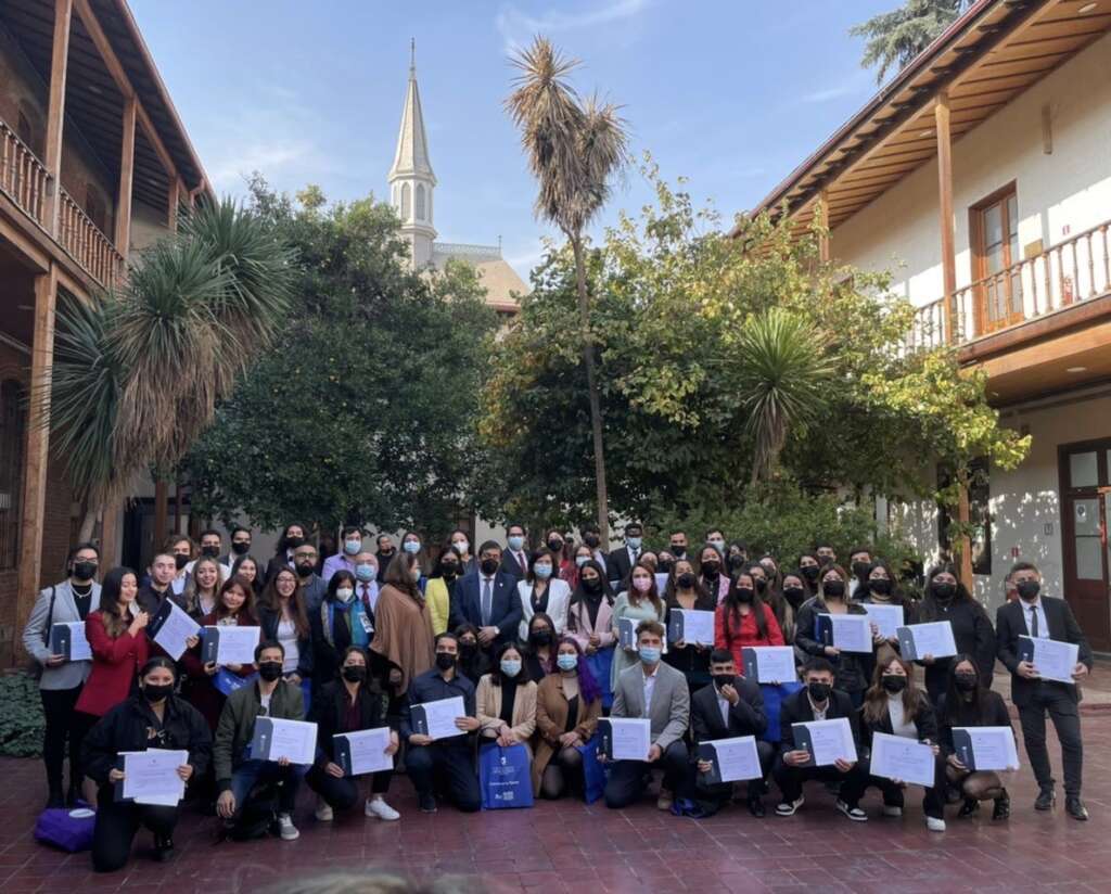 82 estudiantes de la Universidad UTEM recibieron sus diplomas en inédita Asignatura de Ciudadanía y Derechos Humanos