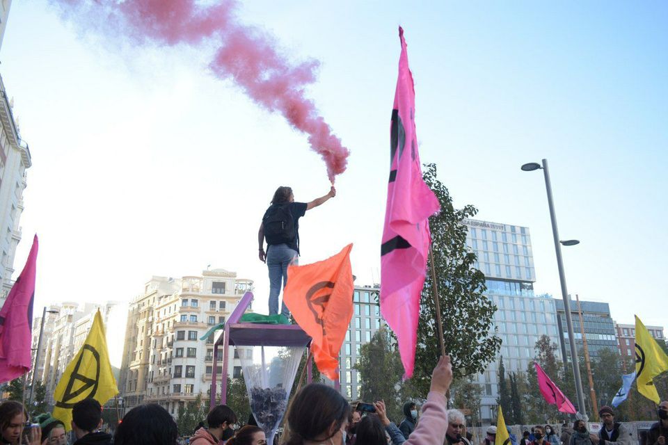 Activistas españoles protestan contra Cumbre de la OTAN