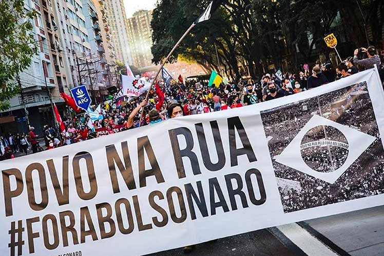Campaña Fuera Bolsonaro por retomar protestas en Brasil