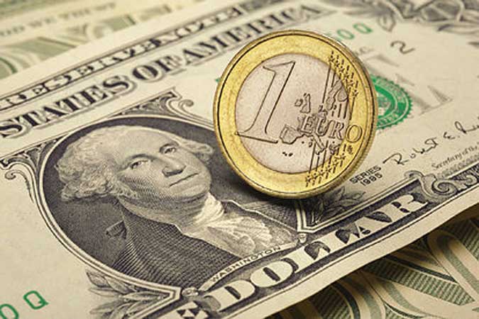 El euro alcanza paridad con el dólar