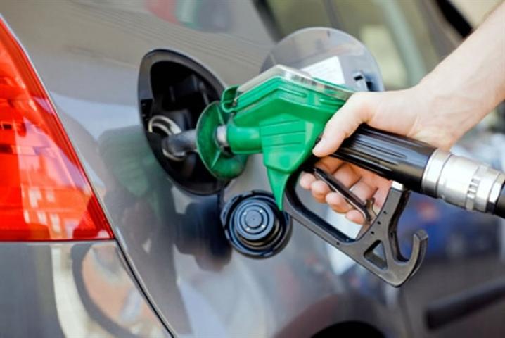 Chile: Experto pronostica bajas en precios de los combustibles