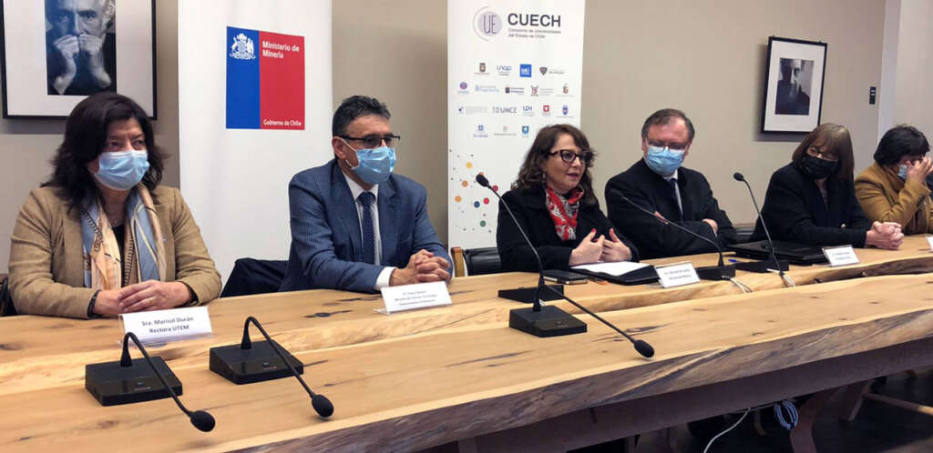 Gobierno de Chile y Universidades del Estado firman convenio para el desarrollo de política integral en torno al litio
