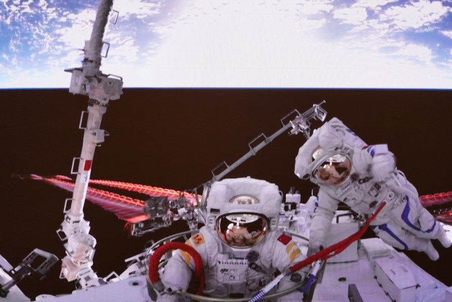Astronautas chinos de Shenzhou-14 se preparan para segunda caminata espacial