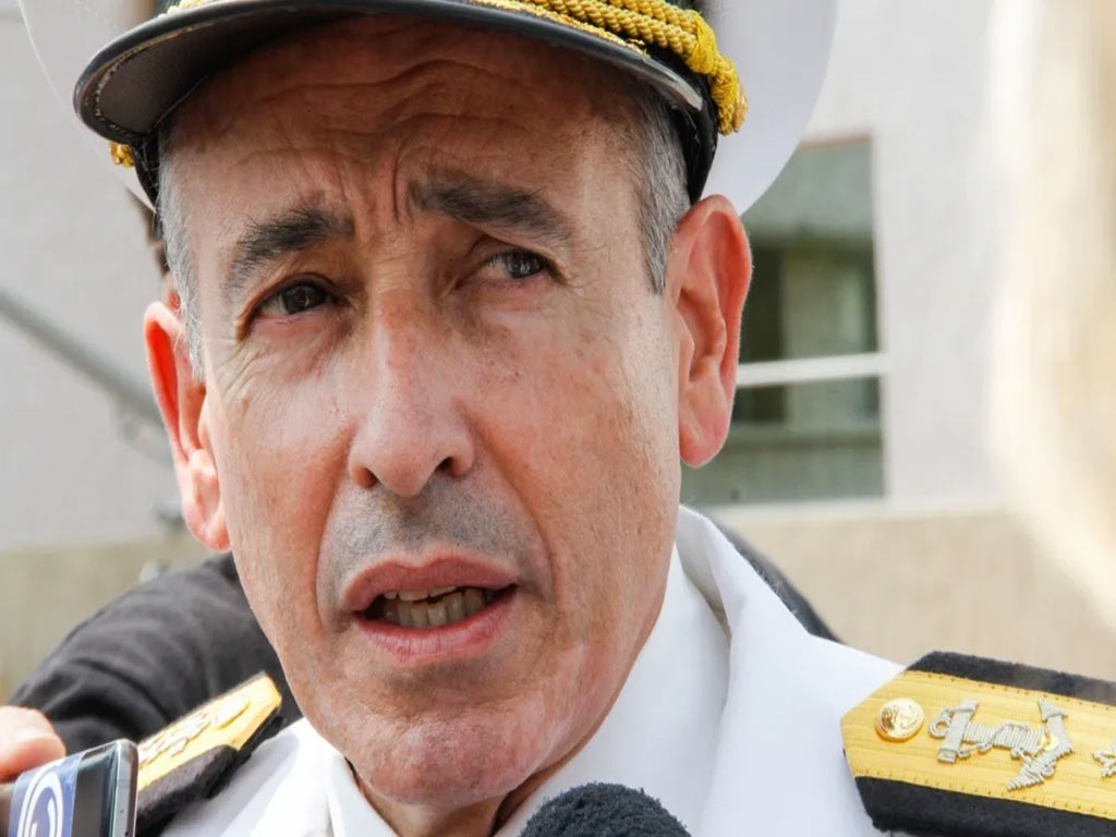 Arrrestan en Uruguay a excomandante de la Armada y otros oficiales
