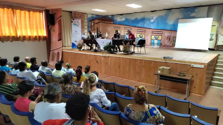 Universidad de Cuba dialoga con fundación investiga Chiloé