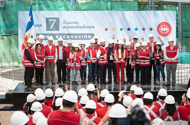 Presidente Boric inaugura obras de la línea siete del Metro