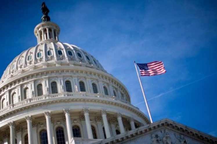 Derecho al aborto ocupa debate en carrera al Senado de EEUU