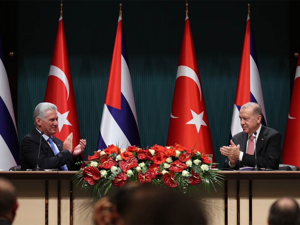 Türkiye y Cuba coinciden en aumentar la cooperación bilateral