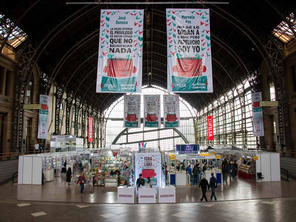 Chile despide a la Feria Internacional del Libro de Santiago