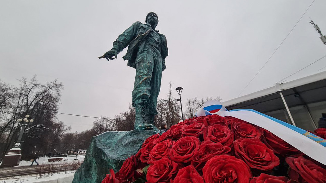 Díaz-Canel y Putin inauguran monumento a Fidel Castro en Moscú