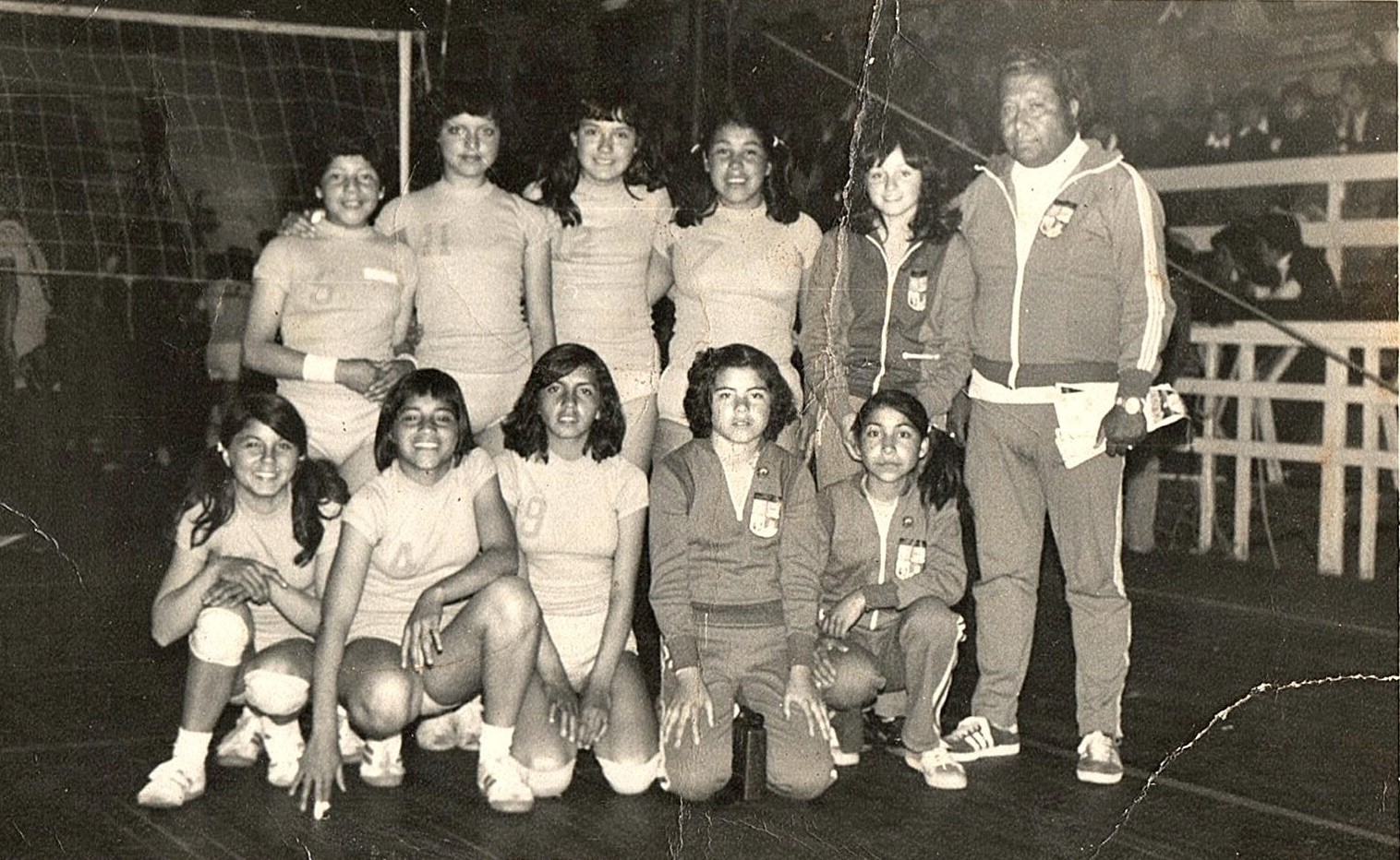 Cuando fuimos campeonas: la Escuela N° 4, el CINDEP y el voleibol en Monseñor Larraín y Las Barrancas