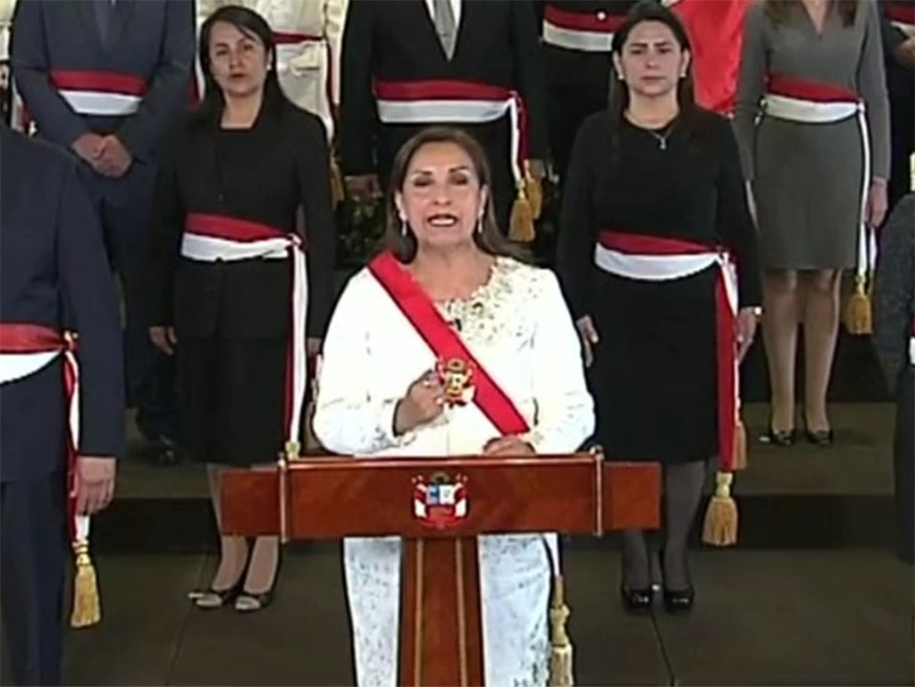 Presidenta de Perú plantea adelantar elecciones para 2024