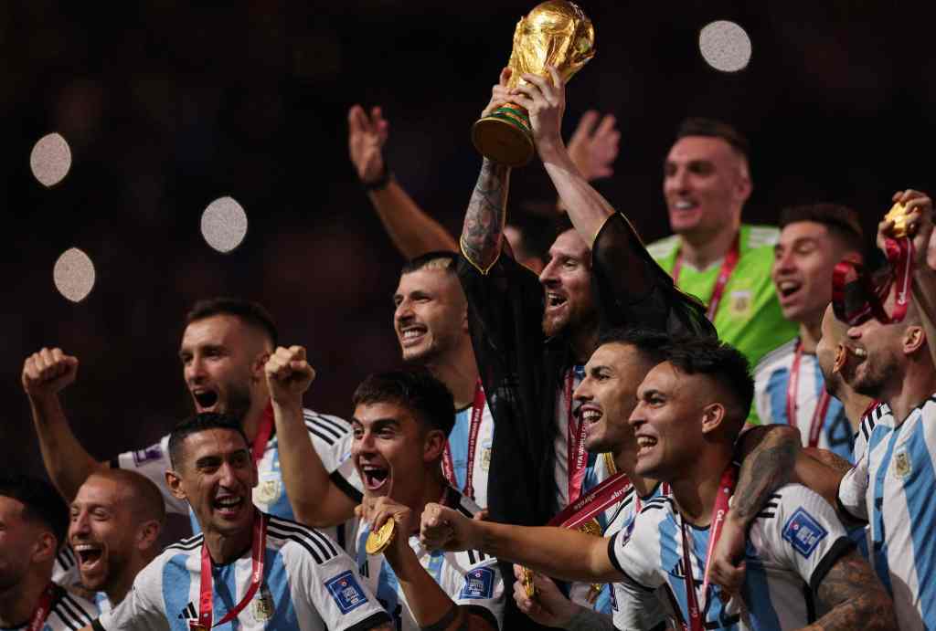 Presidente Boric saluda triunfo de Argentina en Mundial de Fútbol