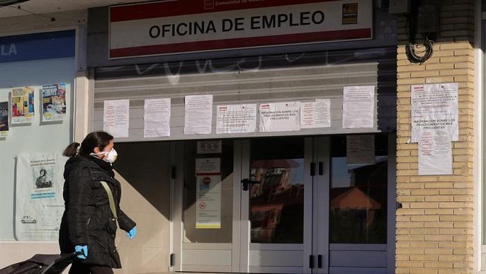 España reduce desempleo a 2,83 millones de personas