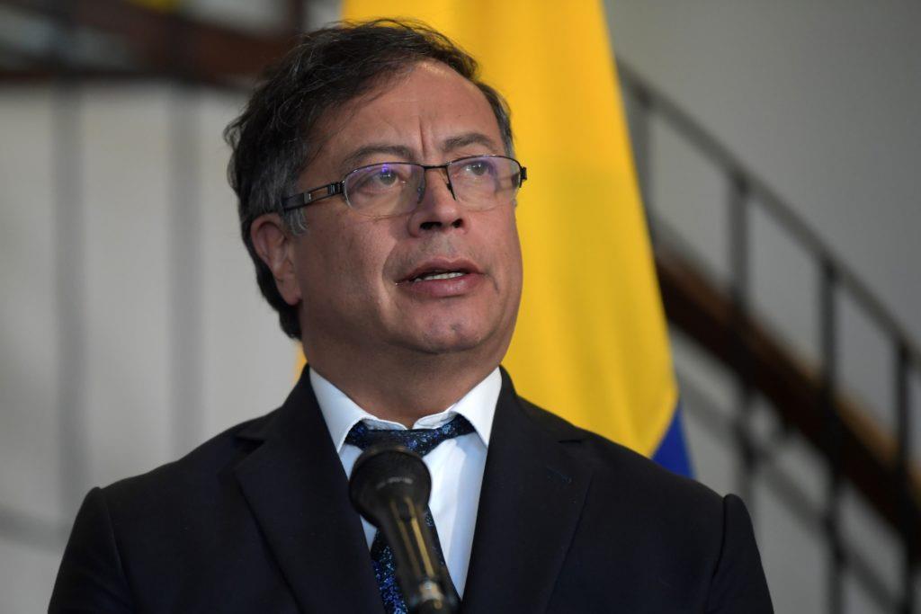 Petro indica investigar hechos contra congresistas colombianas