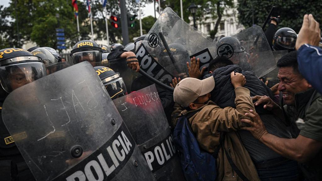 Perú: Gobierno rechaza huelga de central obrera que denuncia represión