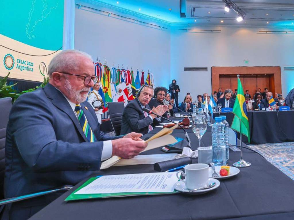 Presidente Lula afirma en Celac que Brasil está de regreso al mundo y comienza su camino por América Latina