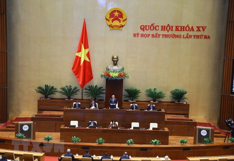 Parlamento de Vietnam avala destitución de presidente Xuan Phuc