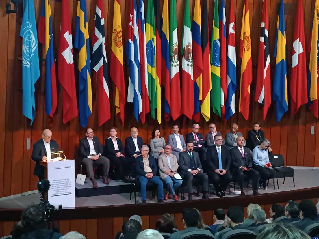 El Gobierno de Colombia y el ELN reanudan el diálogo en México: ¿qué temas están en la agenda?