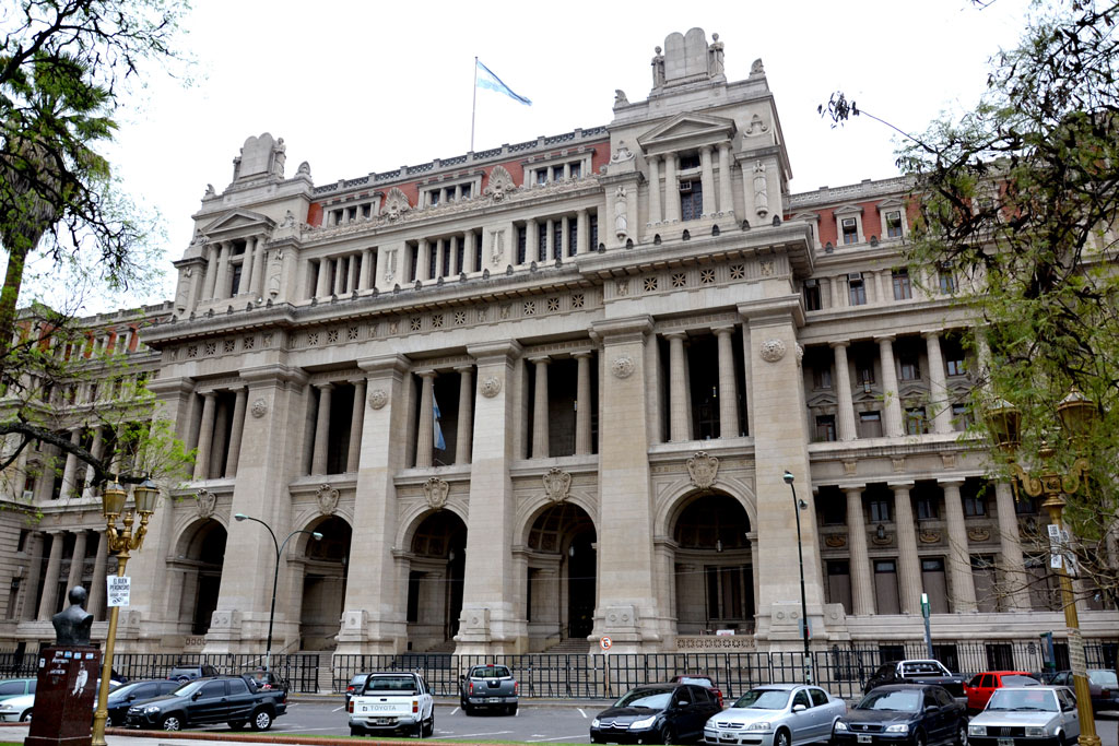 Denuncian en Argentina persecución y mal desempeño de Corte Suprema