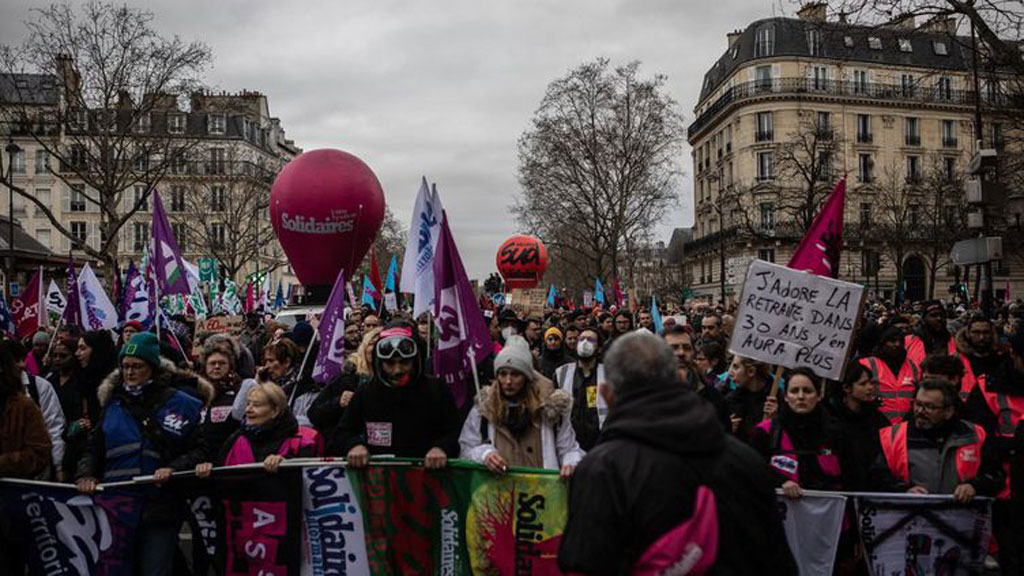 Sindicatos franceses planean más huelgas contra reforma de pensiones