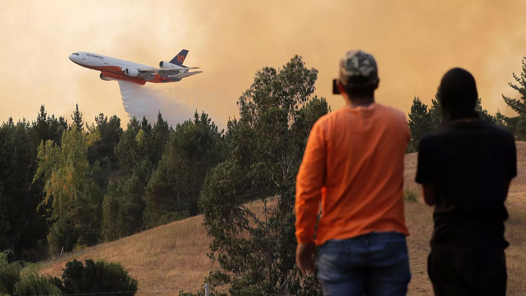 Expertos italianos en Chile investigan origen de los incendios
