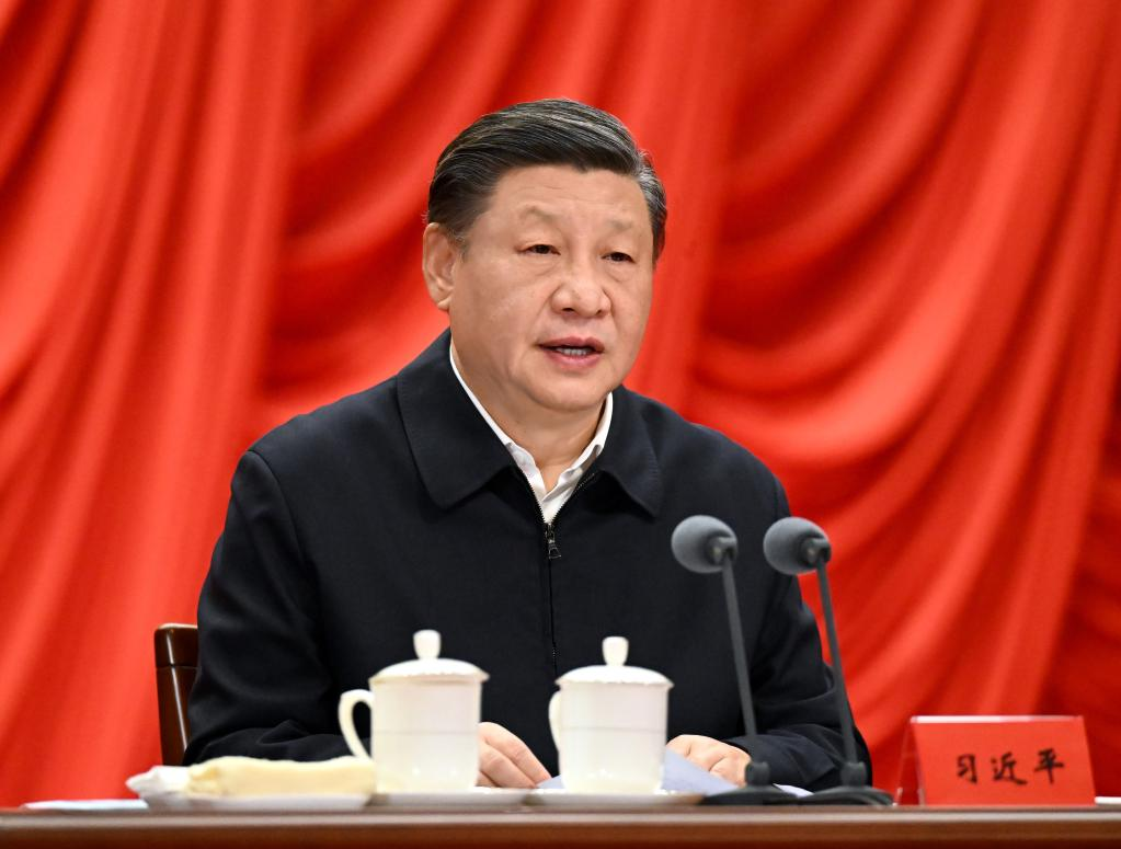 Xi hace hincapié en comprender y avanzar en modernización china